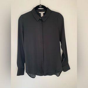 H&M Pointed-Collar Shirt in Black